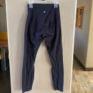 Black align Lululemon 25”